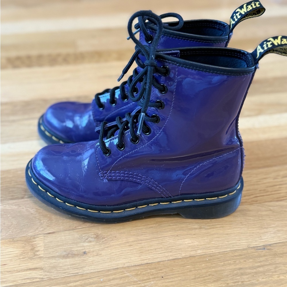 Dr. Marten's Purple 1460 WOMEN'S PATENT LEATHER LACE UP BOOTS - Picture 14 of 16
